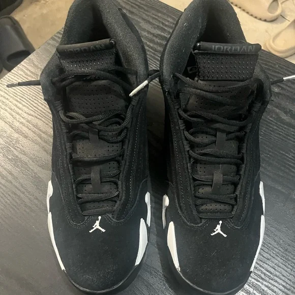 Jordan Black and White Men's Sneakers - Picture 4 of 6